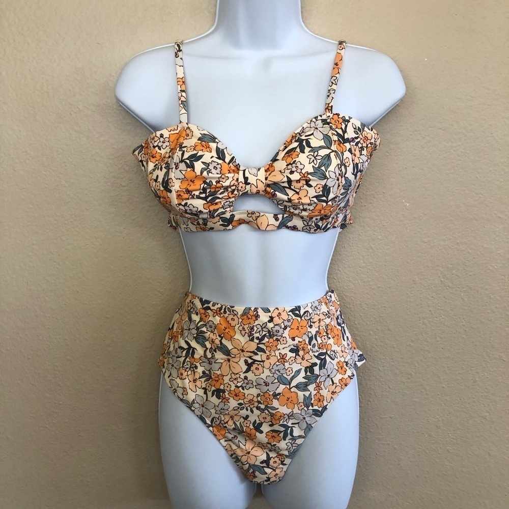 CUPSHE Ditsy Floral knotted Cutout Back Hook Closure High-Waisted Bikini Set M/L